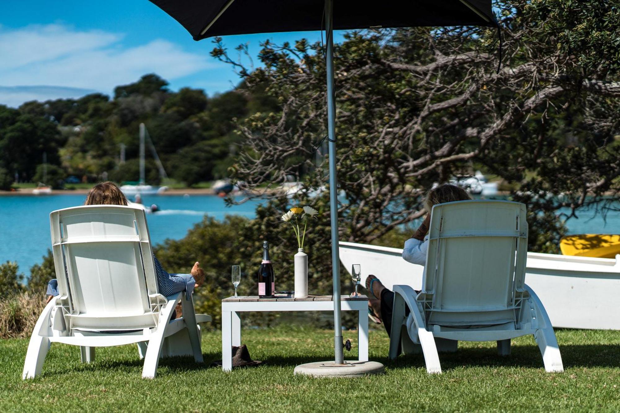 Apartamento Boatsheds On The Bay, Waiheke Island Ostend Exterior foto